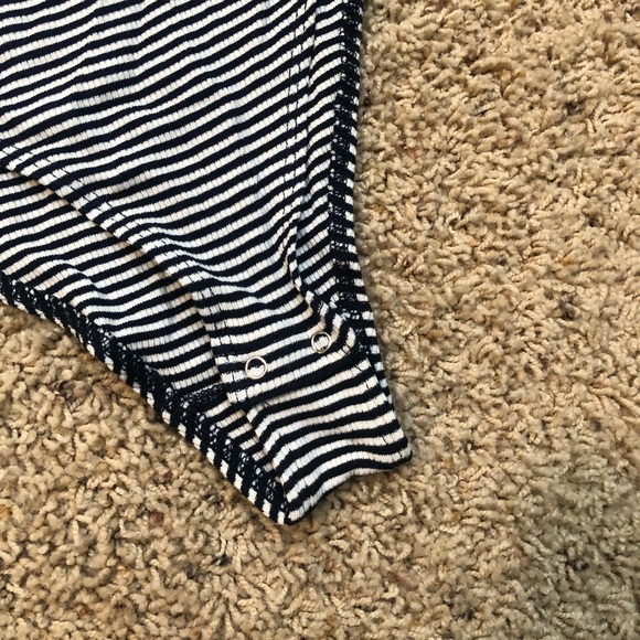 Abercrombie Women’s Off-Shoulder Striped Bodysuit - Picture 6 of 8